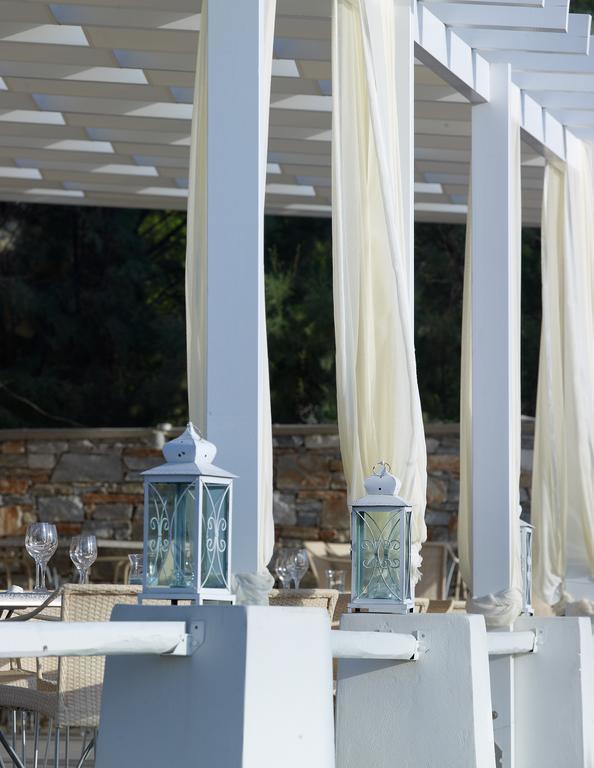 Blue Harmony Hotel Kini Exterior photo